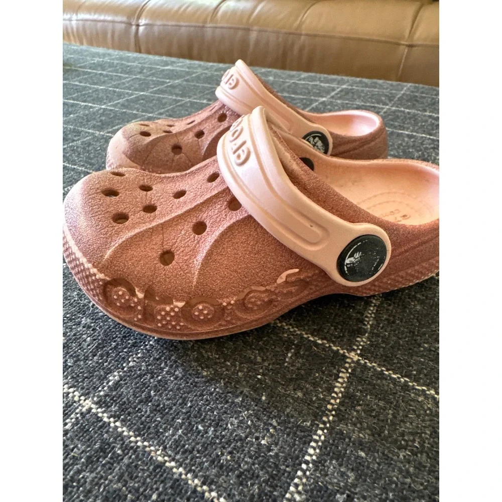 Crocs Kids Classic Clog Rose Gold Glitter Sparkle‎ Shoes Size C8 Pink